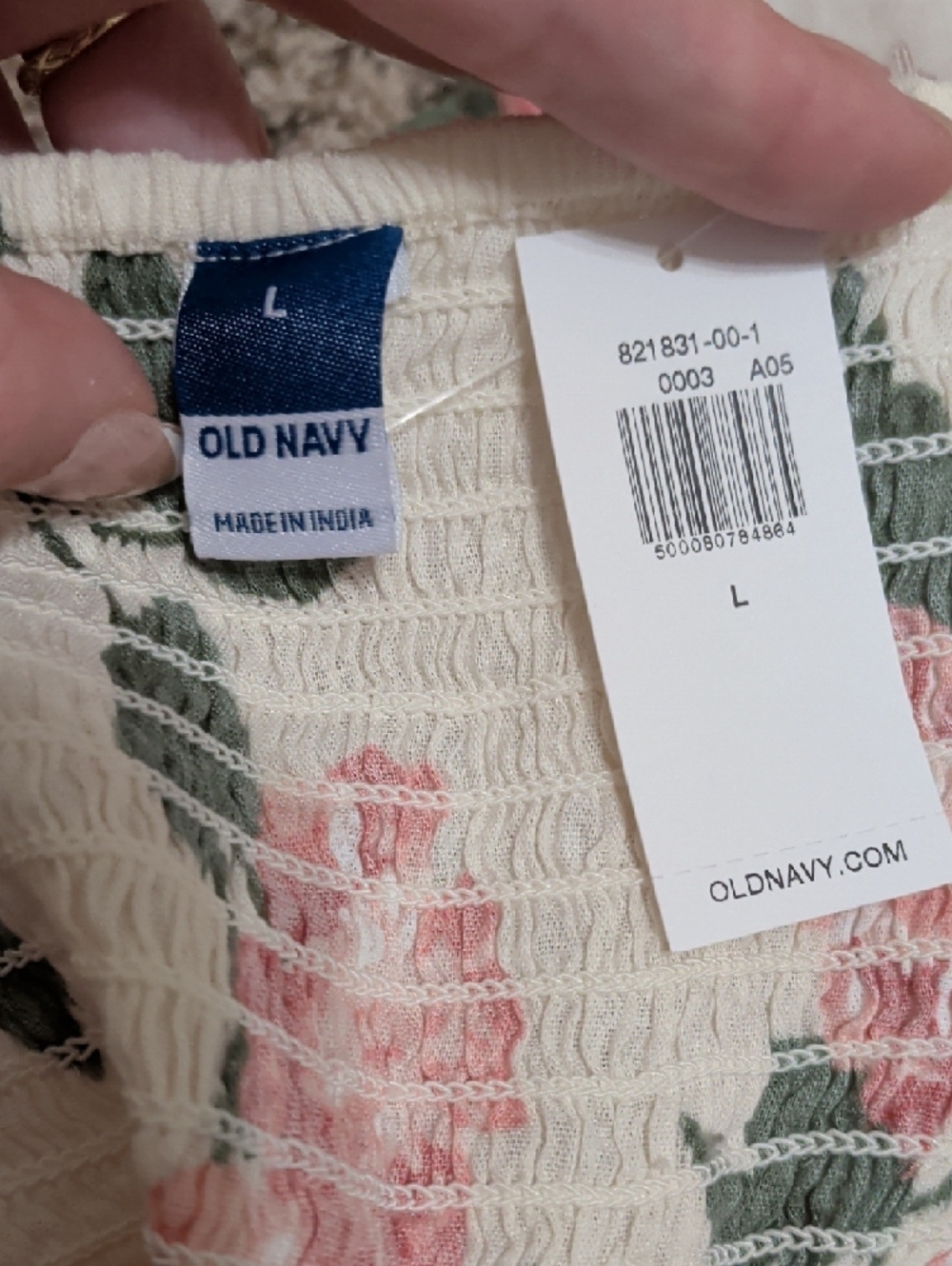 Old Navy cream floral rose print smocked bust ruffled flutter sleeve blouse - Picture 8 of 9